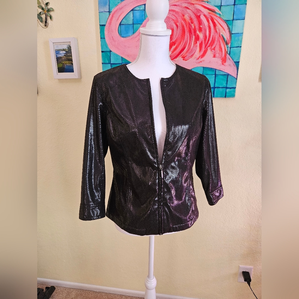 Women’s faux snake skin Black Cropped Jacket Sz 8p